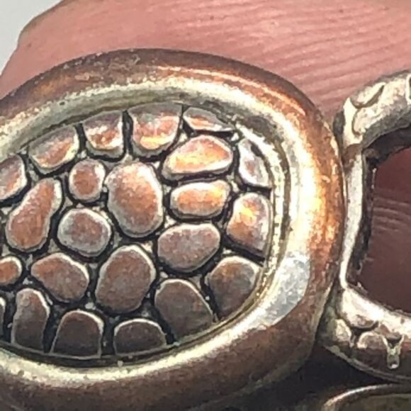 Silver color turtle shell designed bracelet costume jewelry stretchable READ - Picture 8 of 8